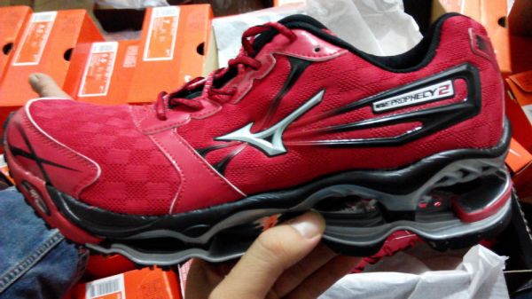 mizuno wave prophecy 2 vermelho c/ preto